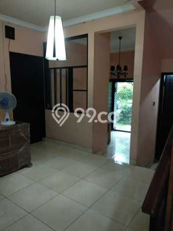 Rumah Modern 4 KT di Bintaro Tangerang Selatan Semi Furnished Rumah Modern 4 KT di Bintaro Tangerang Selatan Semi Furnished