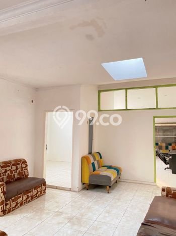 Rumah Luas Asri 3 KT Siap Huni di Bintaro Tangerang Selatan Rumah Luas Asri 3 KT Siap Huni di Bintaro Tangerang Selatan