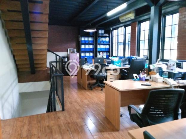 Kantor Dijual di Jakarta Selatan LT 272m2 & LB 750m2 Lokasi Terbaik! Kantor Dijual di Jakarta Selatan LT 272m2 & LB 750m2 Lokasi Terbaik!