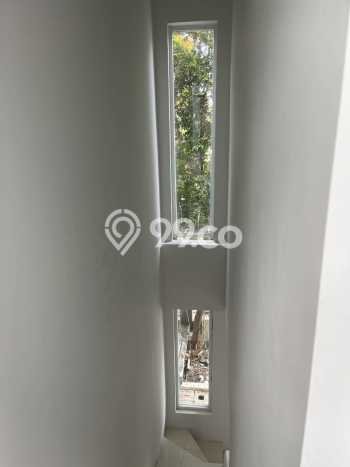 Rumah Modern 2 KT di Graha Raya Tangerang Selatan Semi Furnished Rumah Modern 2 KT di Graha Raya Tangerang Selatan Semi Furnished