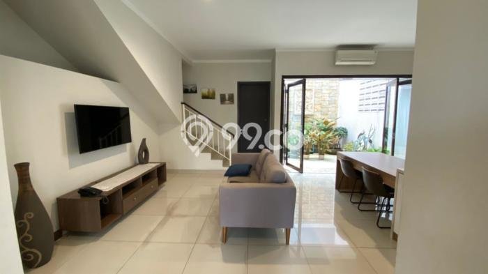 Dijual Rumah Luas Elegan Dengan View Eksklusif di Bintaro, Tangerang Selatan Dijual Rumah Luas Elegan Dengan View Eksklusif di Bintaro, Tangerang Selatan