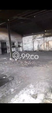 LOKASI STRATEGIS! Gudang Disewakan Kawasan Ungaran Barat, Luas 700m2m², Area Ramai LOKASI STRATEGIS! Gudang Disewakan Kawasan Ungaran Barat, Luas 700m2m², Area Ramai
