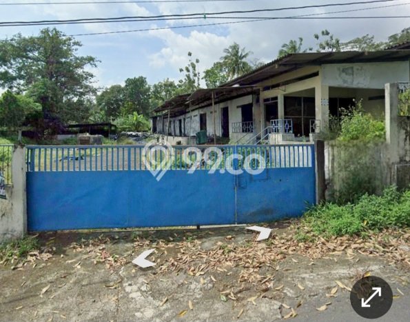 LOKASI STRATEGIS! Gudang Disewakan Kawasan Ungaran Barat, Luas 700m2m², Area Ramai LOKASI STRATEGIS! Gudang Disewakan Kawasan Ungaran Barat, Luas 700m2m², Area Ramai