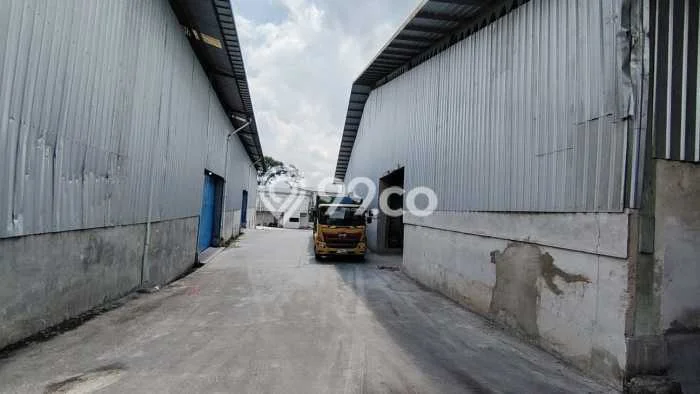HARGA SPESIAL! Gudang Kawasan , Luas 4000m2m², Jalan Strategis HARGA SPESIAL! Gudang Kawasan , Luas 4000m2m², Jalan Strategis