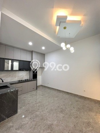 Ready to Use! Luxury House LT 180m2 Desain Modern di BSD City Ready to Use! Luxury House LT 180m2 Desain Modern di BSD City