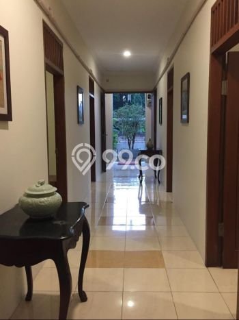 Hunian Mewah LB 400m2 Siap Huni Desain Elegan di Taman Mini, Jakarta Timur Hunian Mewah LB 400m2 Siap Huni Desain Elegan di Taman Mini, Jakarta Timur