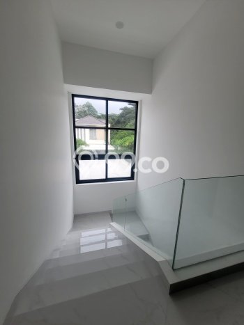 Ready to Use! Luxury House LT 250m2 Desain Elegan di BSD City Ready to Use! Luxury House LT 250m2 Desain Elegan di BSD City