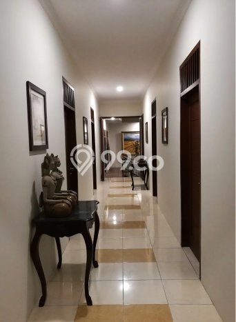 Hunian Mewah LB 400m2 Siap Huni Desain Elegan di Taman Mini, Jakarta Timur Hunian Mewah LB 400m2 Siap Huni Desain Elegan di Taman Mini, Jakarta Timur