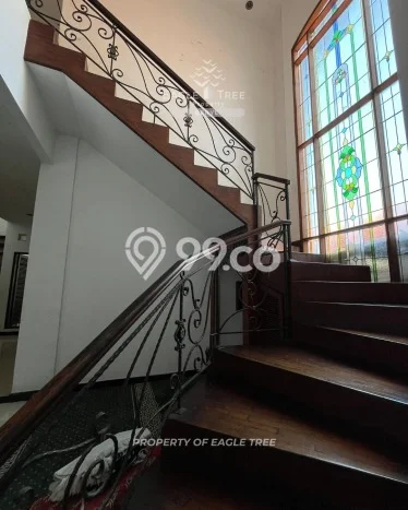 Jual Rumah Luas Elegan Dengan View Eksklusif di Pondok Ranji, Tangerang Selatan Jual Rumah Luas Elegan Dengan View Eksklusif di Pondok Ranji, Tangerang Selatan