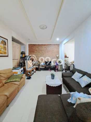 Hunian Cantik Minimalis Lb 200m2 di Ciputat, Tangerang Selatan Hunian Cantik Minimalis Lb 200m2 di Ciputat, Tangerang Selatan