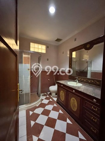 For Sale! Luxury House LT 250m2 Desain Modern di Pondok Indah For Sale! Luxury House LT 250m2 Desain Modern di Pondok Indah