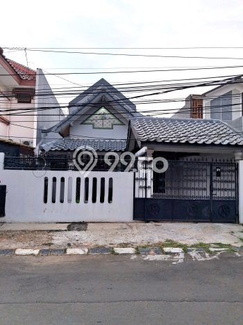 Lokasi strategis! Rumah siap pakai dikontrakkan di Pondok Aren LB 130m2 Lokasi strategis! Rumah siap pakai dikontrakkan di Pondok Aren LB 130m2