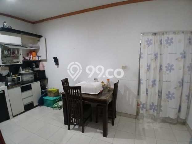 For Sale Hunian Rumah Terawat 5 Kamar di Sukmajaya, Depok For Sale Hunian Rumah Terawat 5 Kamar di Sukmajaya, Depok