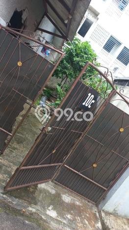 Rumah Kost untuk Dijual di Pondok Aren dengan 22 KT, 6 KM, Luas 250m2 Rumah Kost untuk Dijual di Pondok Aren dengan 22 KT, 6 KM, Luas 250m2