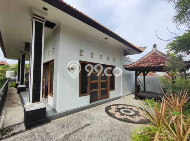 FOR SALE! Vila Kawasan , Area 300m2m², Posisi Strategis FOR SALE! Vila Kawasan , Area 300m2m², Posisi Strategis