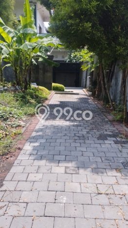 FOR SALE! Vila Kawasan , Area 300m2m², Posisi Strategis FOR SALE! Vila Kawasan , Area 300m2m², Posisi Strategis