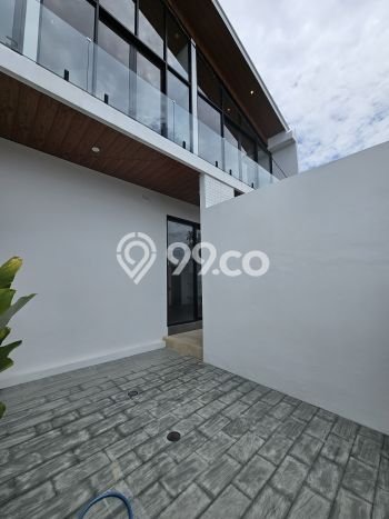 LOKASI STRATEGIS! Vila di , Dimensi 100m2m², View Menarik sekitar LOKASI STRATEGIS! Vila di , Dimensi 100m2m², View Menarik sekitar