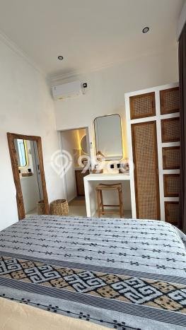 LOKASI TERBAIK! Vila Kawasan , Luas 100m2m², Lokasi Strategis dengan akses bagus LOKASI TERBAIK! Vila Kawasan , Luas 100m2m², Lokasi Strategis dengan akses bagus