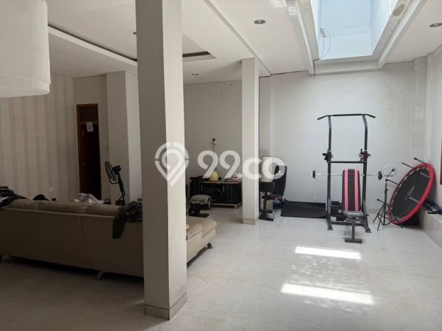 Siap Huni Rumah Mewah 5 Kamar di Denpasar Timur Dekat ke Mana Pun Siap Huni Rumah Mewah 5 Kamar di Denpasar Timur Dekat ke Mana Pun