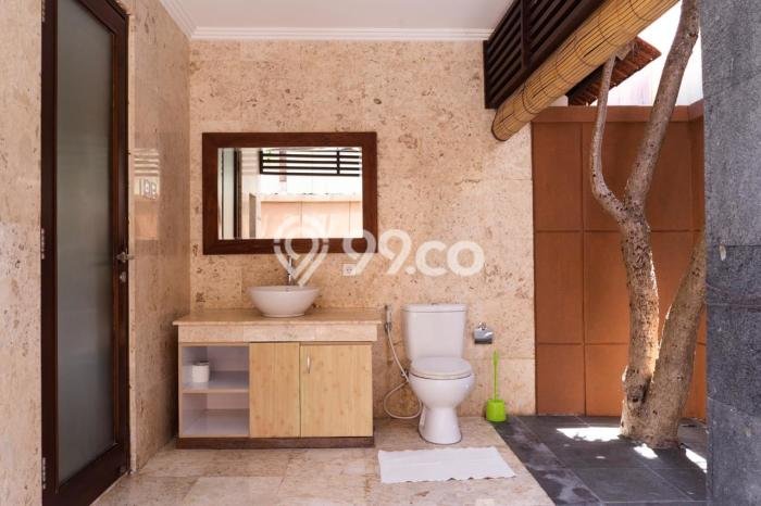 DIJUAL! Vila Kawasan , Area 325m2m², Lokasi Strategis DIJUAL! Vila Kawasan , Area 325m2m², Lokasi Strategis