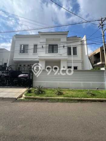 Ready to Use! Luxury House LT 240m2 Desain Modern di Pulomas Ready to Use! Luxury House LT 240m2 Desain Modern di Pulomas