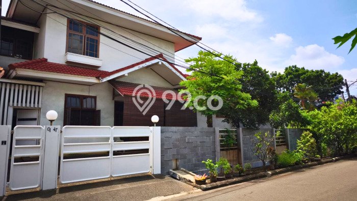 Rumah Luxury Modern Siap Huni di Puri Indah Jakarta Barat Rumah Luxury Modern Siap Huni di Puri Indah Jakarta Barat
