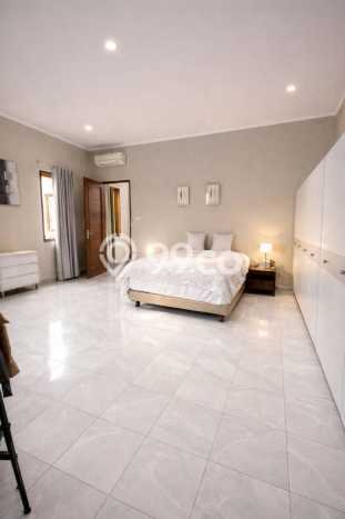 Siap Huni Hunian Elit 8 Kamar di Kebayoran Lama Dekat ke Mana Saja Siap Huni Hunian Elit 8 Kamar di Kebayoran Lama Dekat ke Mana Saja