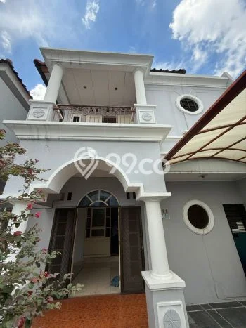 Disewakan! Rumah 3 Kamar Tidur &
3 Kamar Mandi di Permata Buana, Jakarta Barat Disewakan! Rumah 3 Kamar Tidur &
3 Kamar Mandi di Permata Buana, Jakarta Barat