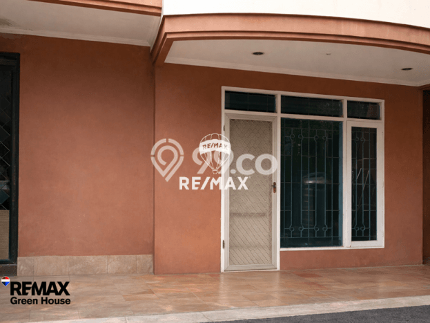 Rumah Elit Modern Tanpa Renovasi di Permata Buana Jakarta Barat Rumah Elit Modern Tanpa Renovasi di Permata Buana Jakarta Barat
