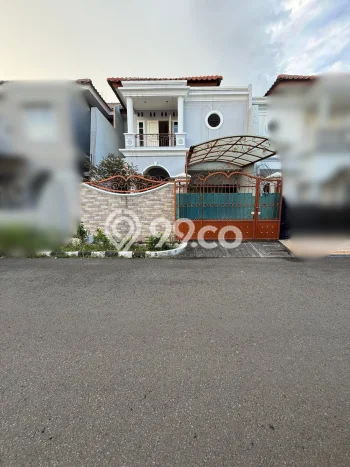 Disewakan! Rumah 3 Kamar Tidur &
3 Kamar Mandi di Permata Buana, Jakarta Barat Disewakan! Rumah 3 Kamar Tidur &
3 Kamar Mandi di Permata Buana, Jakarta Barat
