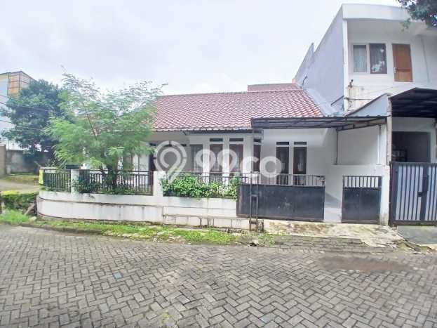 Rumah sewa siap pakai 3 Kamar Tidur di Bintaro, Tangerang Selatan Rumah sewa siap pakai 3 Kamar Tidur di Bintaro, Tangerang Selatan