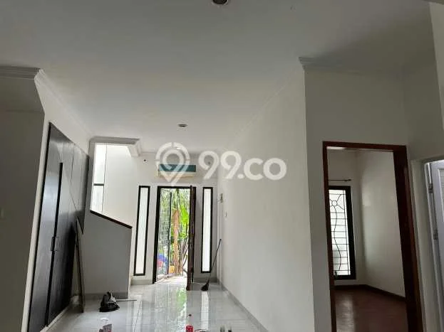 For Sale Hunian Rumah Terawat 3 KT di Bintaro, Tangerang Selatan For Sale Hunian Rumah Terawat 3 KT di Bintaro, Tangerang Selatan