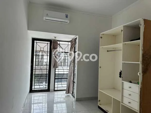 For Sale Hunian Rumah Terawat 3 KT di Bintaro, Tangerang Selatan For Sale Hunian Rumah Terawat 3 KT di Bintaro, Tangerang Selatan