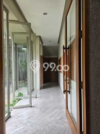 Rumah Elit LB 306m2 Siap Pakai Desain Elegan di Bintaro, Jakarta Selatan Rumah Elit LB 306m2 Siap Pakai Desain Elegan di Bintaro, Jakarta Selatan