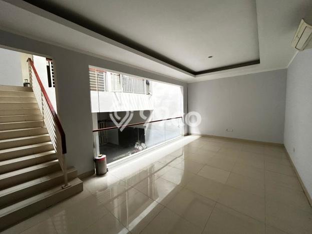 Rumah Kontrakan Tangerang Selatan LT 135m2 LB 170m2 Area Bintaro Rumah Kontrakan Tangerang Selatan LT 135m2 LB 170m2 Area Bintaro