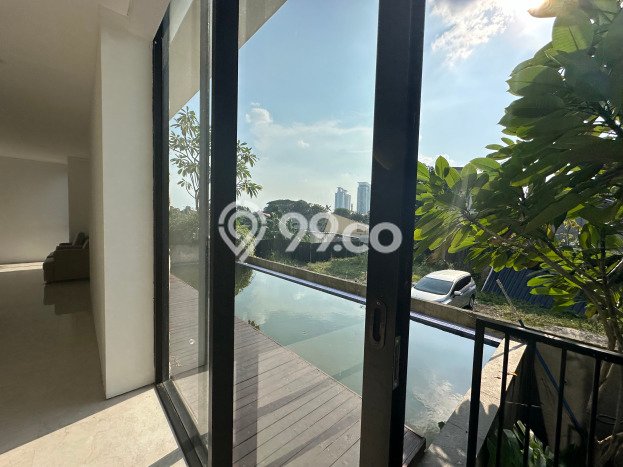 Jual Rumah Luas Elegan Dengan View Cantik di Kemang, Jakarta Selatan Jual Rumah Luas Elegan Dengan View Cantik di Kemang, Jakarta Selatan