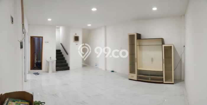 Rumah Disewakan Jakarta Barat LT 103m2 LB 265m2 Kawasan Jelambar Rumah Disewakan Jakarta Barat LT 103m2 LB 265m2 Kawasan Jelambar