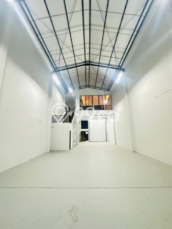 Gudang Disewa di Jakarta Utara dengan LB 300m2 Area Komersial Ramai Gudang Disewa di Jakarta Utara dengan LB 300m2 Area Komersial Ramai