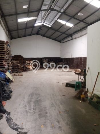AREA KOMERSIAL! Gudang Kawasan Sidoarjo, Luas 288m2m², Jalan Utama AREA KOMERSIAL! Gudang Kawasan Sidoarjo, Luas 288m2m², Jalan Utama