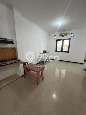 Sewa Rumah Murah di Pakuwon City Surabaya Punya 3 KT Sewa Rumah Murah di Pakuwon City Surabaya Punya 3 KT
