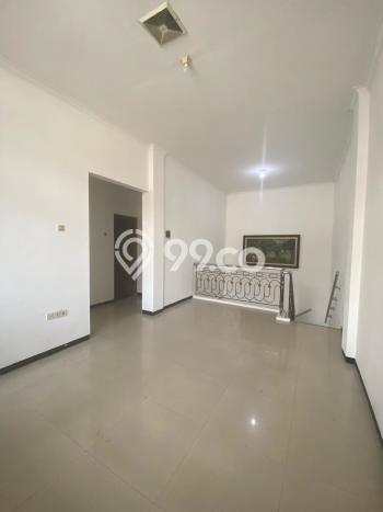 Sewa Rumah Murah di Pakuwon City Surabaya Punya 3 KT Sewa Rumah Murah di Pakuwon City Surabaya Punya 3 KT
