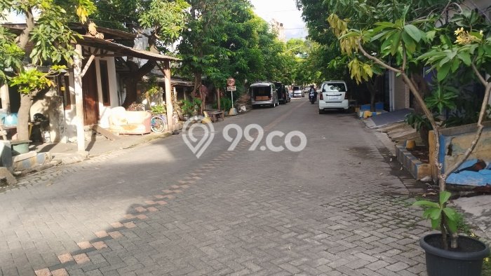PRIME PROPERTY! Rumah di Kenjeran, 3 KT, Lingkungan Premium, Luas 80m2m² LB 100m2m² PRIME PROPERTY! Rumah di Kenjeran, 3 KT, Lingkungan Premium, Luas 80m2m² LB 100m2m²