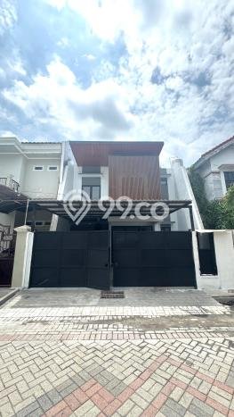 For Sale Rumah Mewah Exclusive di Mulyorejo, Surabaya For Sale Rumah Mewah Exclusive di Mulyorejo, Surabaya