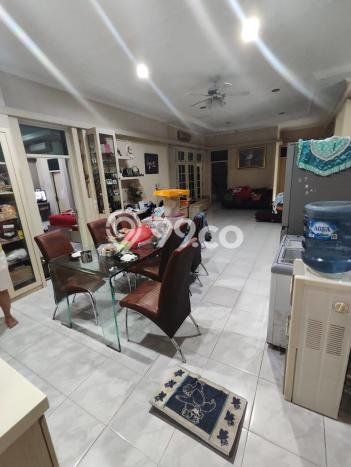 Rumah PREMIUM di Mulyorejo, Surabaya, Luas 400m2m² LB 300m2m² KESEMPATAN TERBATAS! Rumah PREMIUM di Mulyorejo, Surabaya, Luas 400m2m² LB 300m2m² KESEMPATAN TERBATAS!