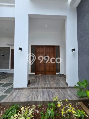 For Sale Hunian Elegan Cozy di Jakarta Timur For Sale Hunian Elegan Cozy di Jakarta Timur