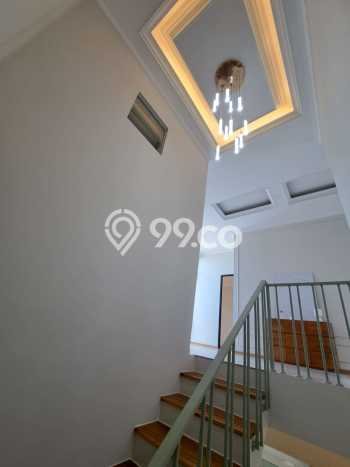 Dijual Rumah Premium dengan Fasilitas Sekitar Komplit di BSD, Tangerang Selatan Dijual Rumah Premium dengan Fasilitas Sekitar Komplit di BSD, Tangerang Selatan