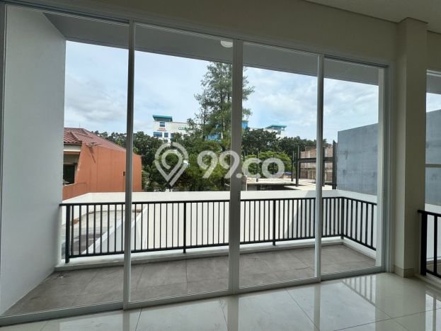 Hunian Mewah Siap Huni LT 375m2 di BSD, Tangerang Selatan Hunian Mewah Siap Huni LT 375m2 di BSD, Tangerang Selatan