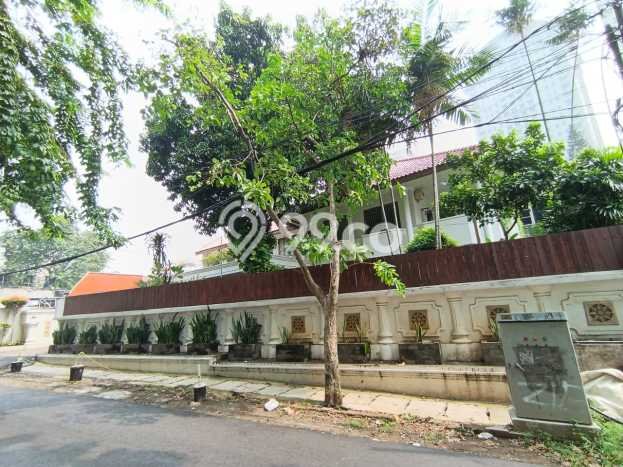 Hunian Eksklusif Siap Huni LT 833m2 di Kebayoran Lama, Jakarta Selatan Hunian Eksklusif Siap Huni LT 833m2 di Kebayoran Lama, Jakarta Selatan