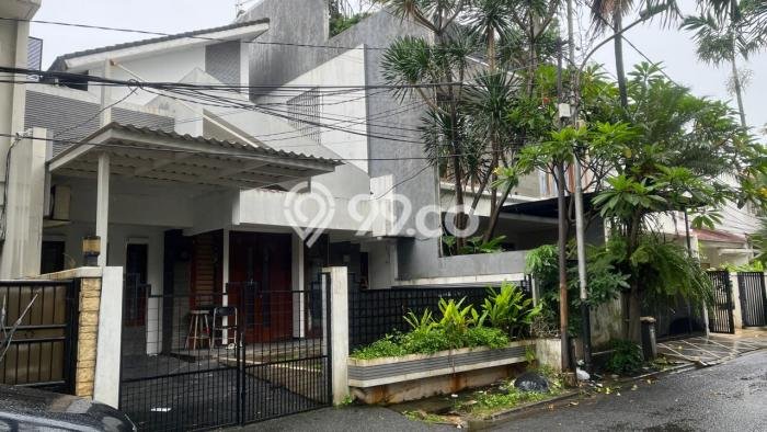 Rumah Elit LB 100m2 Siap Pakai Desain Elegan di Pondok Indah, Jakarta Selatan Rumah Elit LB 100m2 Siap Pakai Desain Elegan di Pondok Indah, Jakarta Selatan
