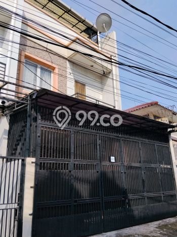 Jual Rumah Luas Elegan Dengan View Eksklusif di Duri Kepa, Jakarta Barat Jual Rumah Luas Elegan Dengan View Eksklusif di Duri Kepa, Jakarta Barat